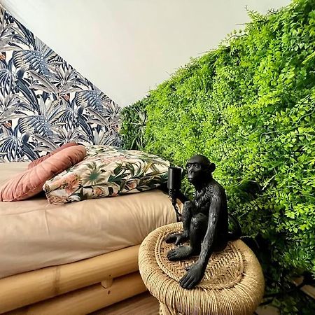 Nuit Dans La Jungle - Love Room Souppes-sur-Loing Ngoại thất bức ảnh