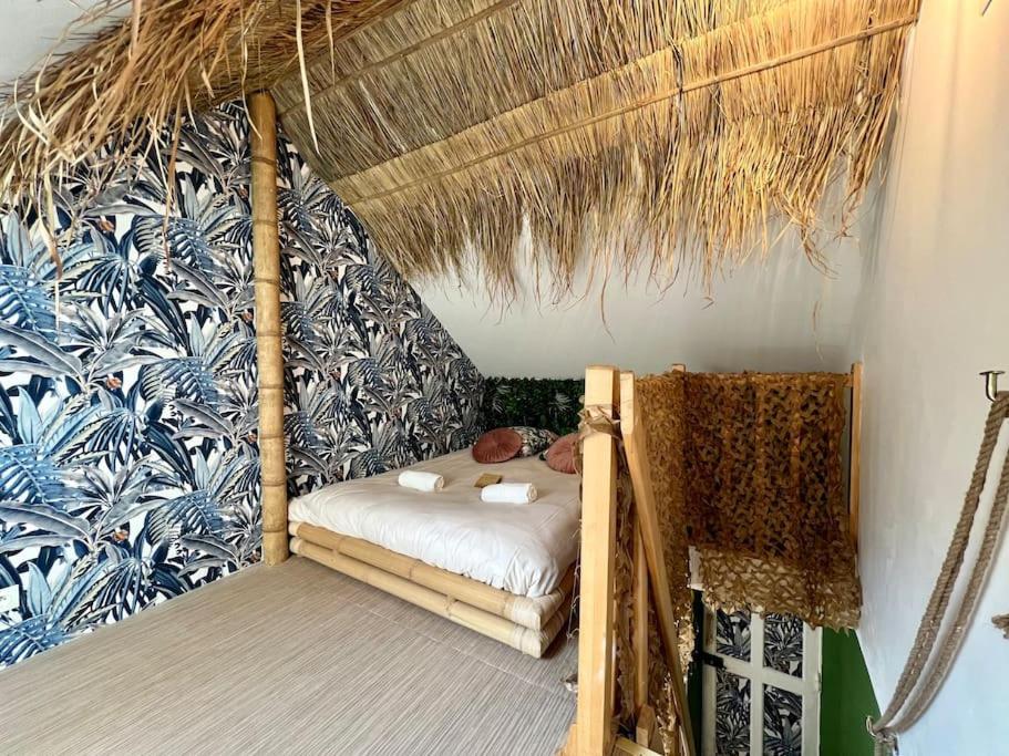 Nuit Dans La Jungle - Love Room Souppes-sur-Loing Ngoại thất bức ảnh